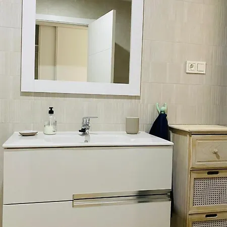 Ftv Holidays Homes - With Apartman